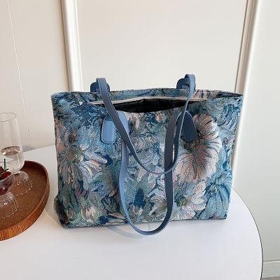 꽃무늬가방 YAPOGI 트렌디한 질감 대용량 여성용 가방 새로운 복고풍 버킷 가방 에스닉 스타일 꽃무늬 숄더백 쇼핑백 YAPOGI
